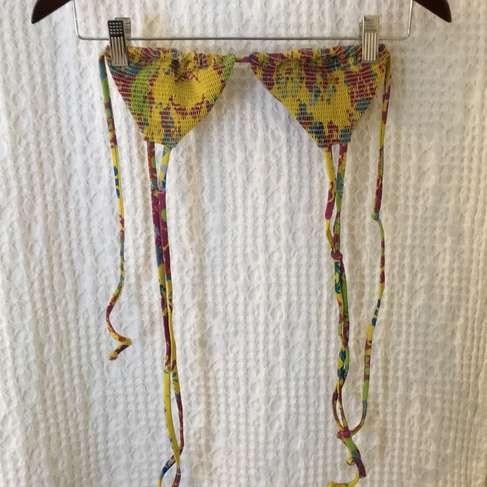 Beach Riot top